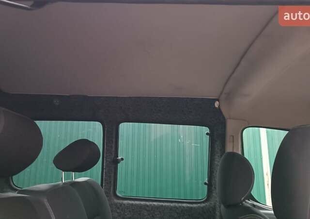 Красный Ситроен Берлинго, объемом двигателя 1.6 л и пробегом 204 тыс. км за 3850 $, фото 62 на Automoto.ua