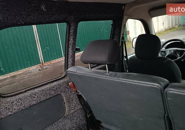 Красный Ситроен Берлинго, объемом двигателя 1.6 л и пробегом 204 тыс. км за 3850 $, фото 53 на Automoto.ua