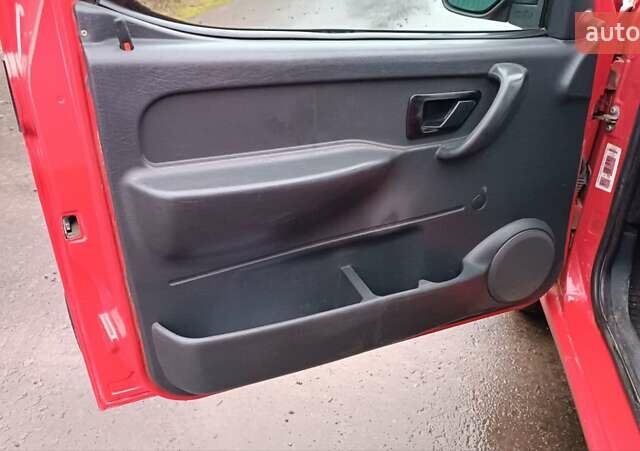 Красный Ситроен Берлинго, объемом двигателя 1.6 л и пробегом 204 тыс. км за 3850 $, фото 42 на Automoto.ua