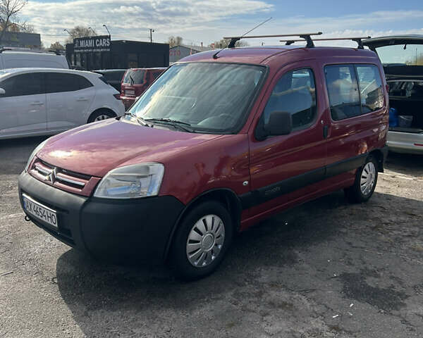 Ситроен Берлинго 2009 в Харькове на Automoto.ua Красный Ситроен Берлинго, объемом двигателя 1.4 л и пробегом 259 тыс. км за 4100 $, фото 2 на Automoto.ua