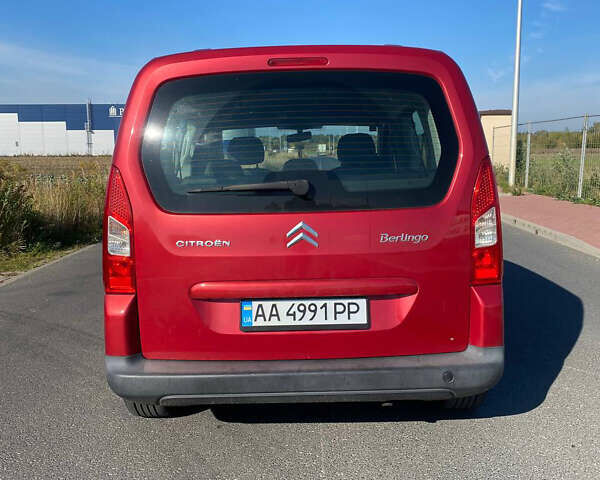 Красный Ситроен Берлинго, объемом двигателя 1.6 л и пробегом 214 тыс. км за 5500 $, фото 2 на Automoto.ua