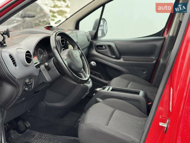 Красный Ситроен Берлинго, объемом двигателя 1.56 л и пробегом 238 тыс. км за 6700 $, фото 13 на Automoto.ua