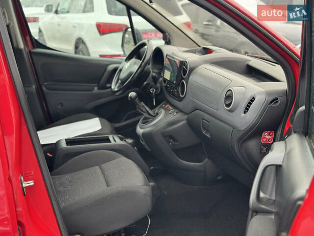 Красный Ситроен Берлинго, объемом двигателя 1.56 л и пробегом 238 тыс. км за 6700 $, фото 18 на Automoto.ua