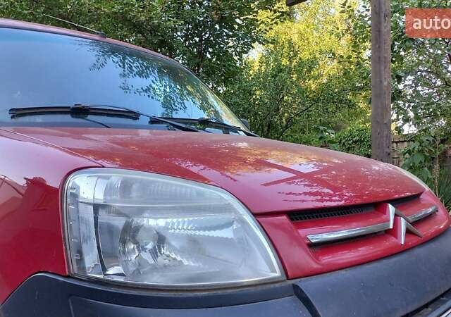 Червоний Сітроен Берлінго, об'ємом двигуна 1.36 л та пробігом 177 тис. км за 3900 $, фото 6 на Automoto.ua