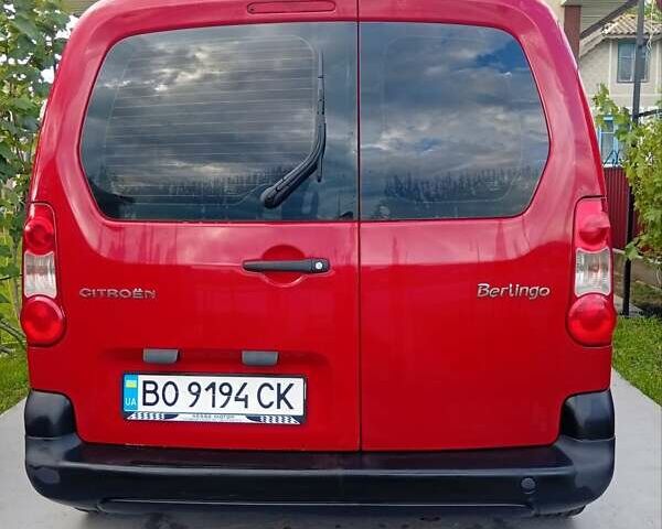Червоний Сітроен Берлінго, об'ємом двигуна 1.6 л та пробігом 242 тис. км за 6400 $, фото 4 на Automoto.ua