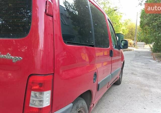 Червоний Сітроен Берлінго, об'ємом двигуна 1.36 л та пробігом 177 тис. км за 3900 $, фото 4 на Automoto.ua