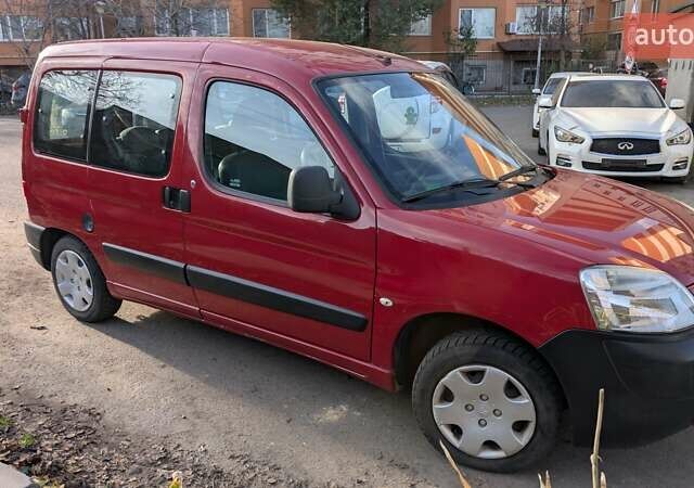Червоний Сітроен Берлінго, об'ємом двигуна 1.4 л та пробігом 85 тис. км за 5000 $, фото 4 на Automoto.ua