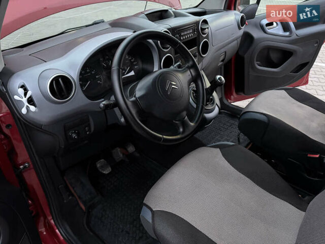 Червоний Сітроен Берлінго, об'ємом двигуна 1.6 л та пробігом 226 тис. км за 7700 $, фото 20 на Automoto.ua