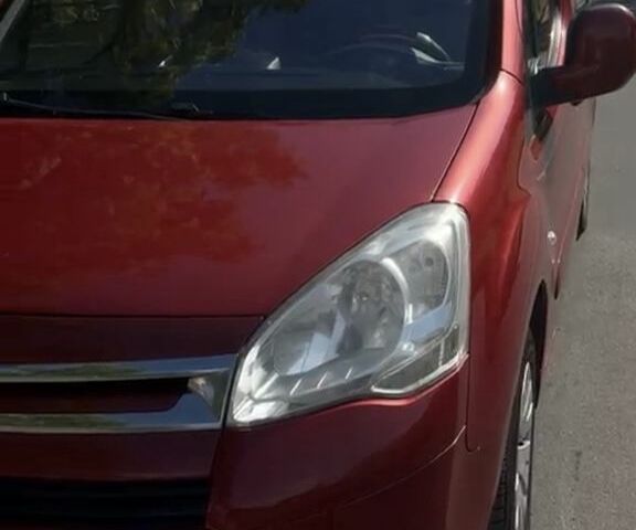 Красный Ситроен Берлинго, объемом двигателя 1.6 л и пробегом 236 тыс. км за 6700 $, фото 6 на Automoto.ua