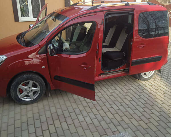 Красный Ситроен Берлинго, объемом двигателя 1.56 л и пробегом 182 тыс. км за 7100 $, фото 7 на Automoto.ua