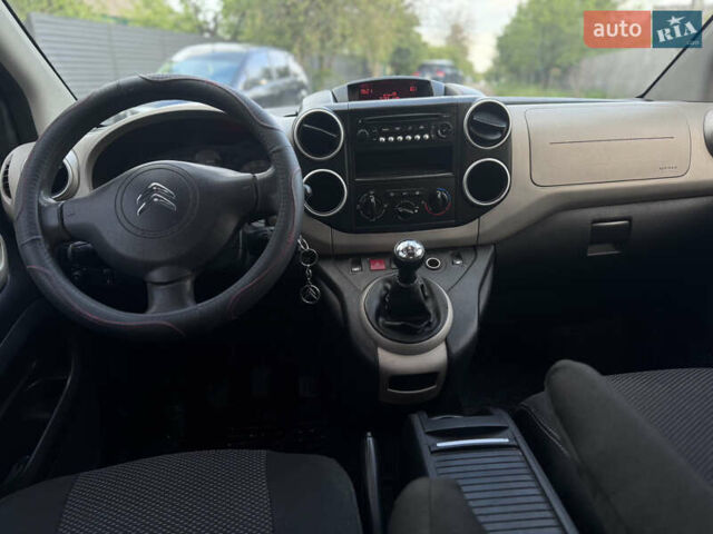 Червоний Сітроен Берлінго, об'ємом двигуна 1.6 л та пробігом 272 тис. км за 6900 $, фото 7 на Automoto.ua