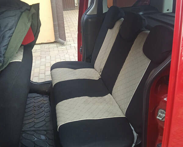 Красный Ситроен Берлинго, объемом двигателя 1.56 л и пробегом 182 тыс. км за 7100 $, фото 9 на Automoto.ua