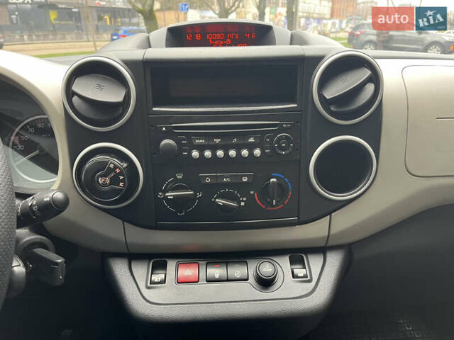 Красный Ситроен Берлинго, объемом двигателя 1.6 л и пробегом 197 тыс. км за 8900 $, фото 6 на Automoto.ua