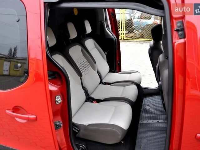 Червоний Сітроен Берлінго, об'ємом двигуна 1.6 л та пробігом 197 тис. км за 8400 $, фото 21 на Automoto.ua