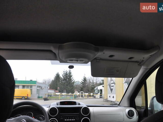 Червоний Сітроен Берлінго, об'ємом двигуна 1.6 л та пробігом 197 тис. км за 8400 $, фото 19 на Automoto.ua