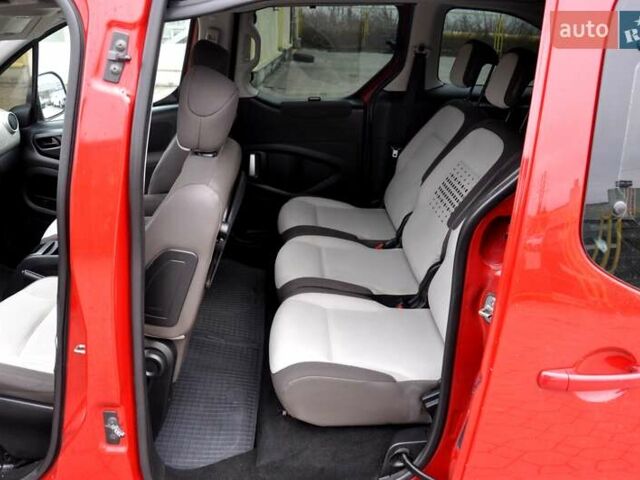 Червоний Сітроен Берлінго, об'ємом двигуна 1.6 л та пробігом 197 тис. км за 8400 $, фото 17 на Automoto.ua