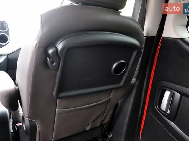 Червоний Сітроен Берлінго, об'ємом двигуна 1.6 л та пробігом 197 тис. км за 8400 $, фото 20 на Automoto.ua