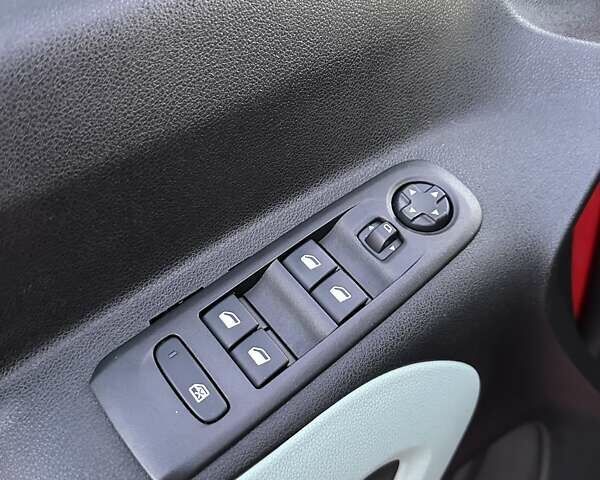 Сітроен Берлінго 2020 у Стрые на Automoto.ua Червоний Сітроен Берлінго, об'ємом двигуна 1.5 л та пробігом 172 тис. км за 15350 $, фото 80 на Automoto.ua