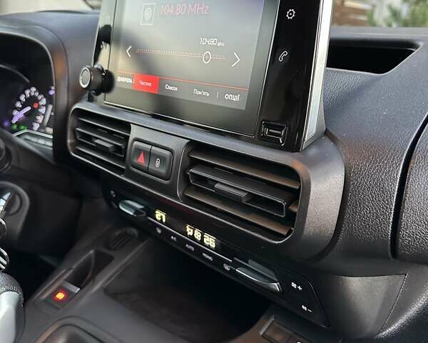 Сітроен Берлінго 2020 у Стрые на Automoto.ua Червоний Сітроен Берлінго, об'ємом двигуна 1.5 л та пробігом 172 тис. км за 15350 $, фото 57 на Automoto.ua