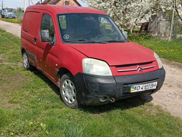 Красный Ситроен Берлинго, объемом двигателя 2 л и пробегом 320 тыс. км за 1000 $, фото 2 на Automoto.ua