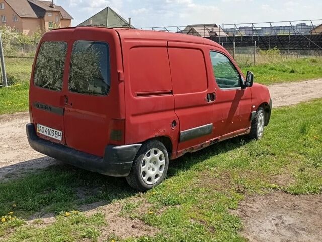 Красный Ситроен Берлинго, объемом двигателя 2 л и пробегом 320 тыс. км за 1000 $, фото 3 на Automoto.ua