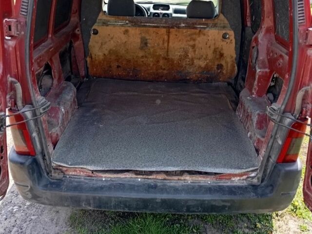 Красный Ситроен Берлинго, объемом двигателя 2 л и пробегом 320 тыс. км за 1000 $, фото 4 на Automoto.ua