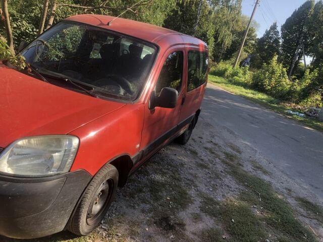 Червоний Сітроен Берлінго, об'ємом двигуна 1.6 л та пробігом 310 тис. км за 3500 $, фото 1 на Automoto.ua