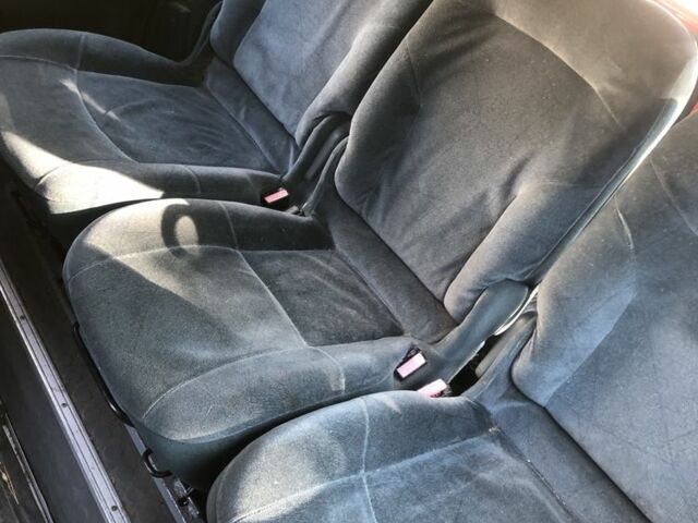 Красный Ситроен Берлинго, объемом двигателя 1.6 л и пробегом 310 тыс. км за 3500 $, фото 4 на Automoto.ua