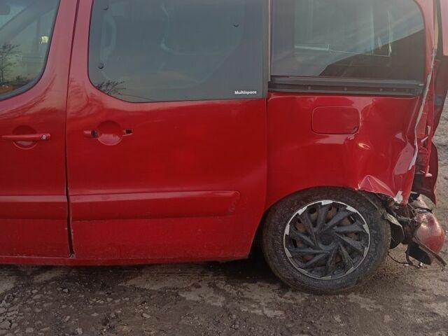 Красный Ситроен Берлинго, объемом двигателя 1.6 л и пробегом 1 тыс. км за 3000 $, фото 3 на Automoto.ua