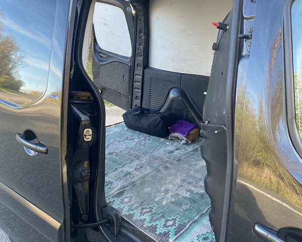 Ситроен Берлинго, объемом двигателя 1.6 л и пробегом 192 тыс. км за 8600 $, фото 9 на Automoto.ua