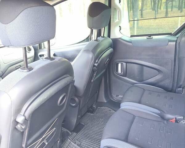 Сітроен Берлінго, об'ємом двигуна 1.6 л та пробігом 302 тис. км за 8200 $, фото 7 на Automoto.ua