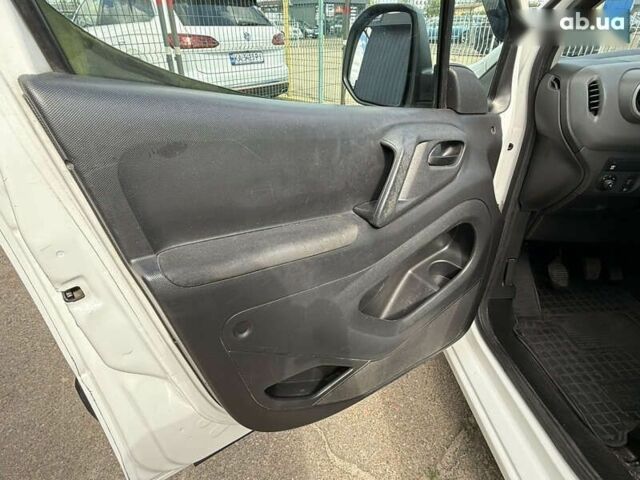 Ситроен Берлинго, объемом двигателя 1.6 л и пробегом 270 тыс. км за 6490 $, фото 9 на Automoto.ua