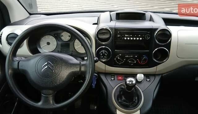 Ситроен Берлинго, объемом двигателя 1.6 л и пробегом 111 тыс. км за 8250 $, фото 21 на Automoto.ua