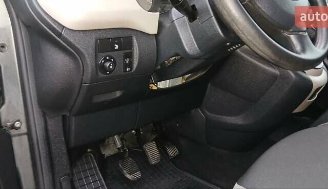 Ситроен Берлинго, объемом двигателя 1.6 л и пробегом 111 тыс. км за 8250 $, фото 24 на Automoto.ua