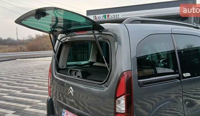 Ситроен Берлинго, объемом двигателя 1.6 л и пробегом 111 тыс. км за 8250 $, фото 18 на Automoto.ua