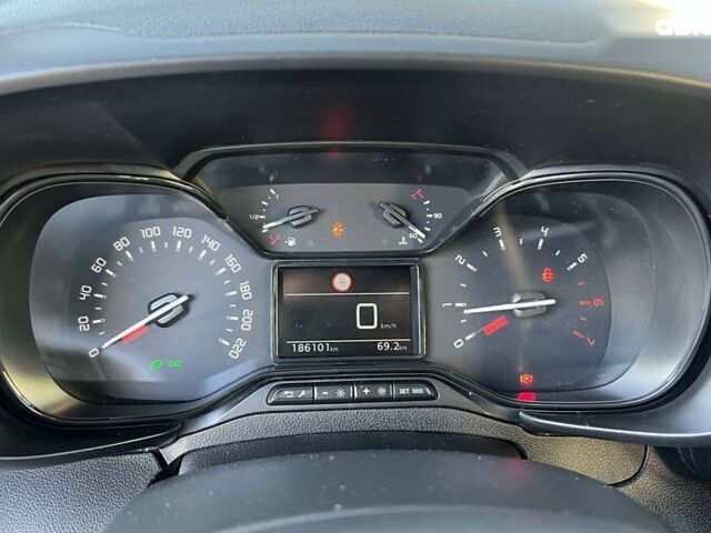 Сітроен Берлінго, об'ємом двигуна 1.5 л та пробігом 186 тис. км за 16000 $, фото 16 на Automoto.ua