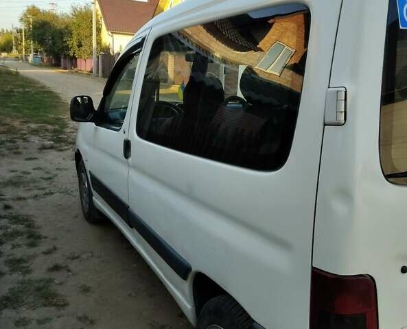 Белый Ситроен Берлинго пасс., объемом двигателя 1.9 л и пробегом 326 тыс. км за 3000 $, фото 2 на Automoto.ua