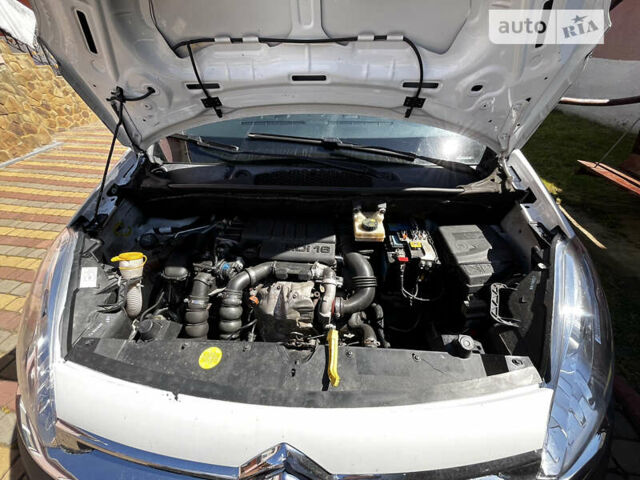 Білий Сітроен Берлінго пас., об'ємом двигуна 1.56 л та пробігом 230 тис. км за 6500 $, фото 31 на Automoto.ua