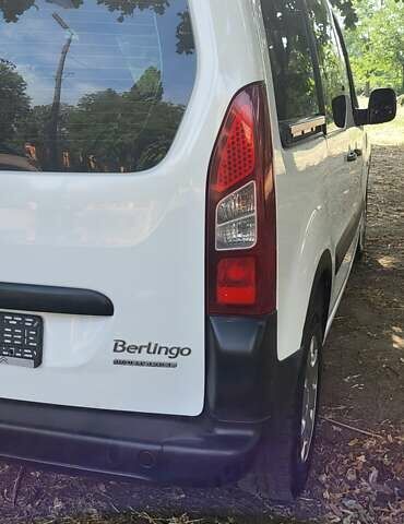 Белый Ситроен Берлинго пасс., объемом двигателя 1.6 л и пробегом 120 тыс. км за 9500 $, фото 10 на Automoto.ua