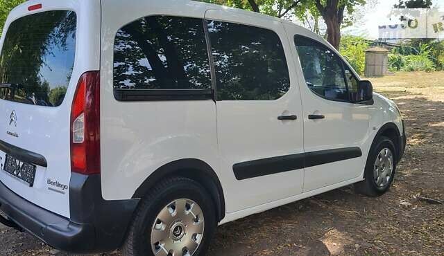 Белый Ситроен Берлинго пасс., объемом двигателя 1.6 л и пробегом 120 тыс. км за 9500 $, фото 18 на Automoto.ua