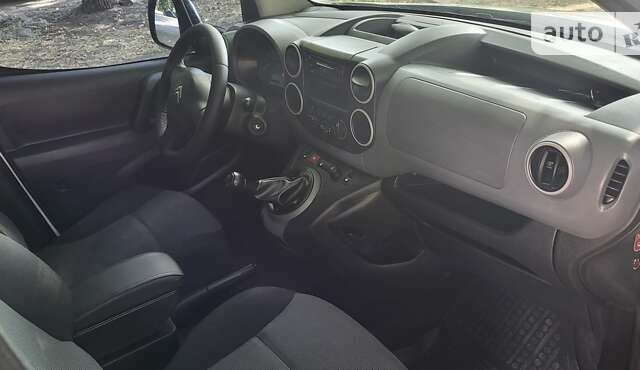 Белый Ситроен Берлинго пасс., объемом двигателя 1.6 л и пробегом 120 тыс. км за 9500 $, фото 24 на Automoto.ua