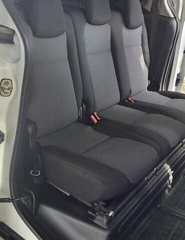 Белый Ситроен Берлинго пасс., объемом двигателя 1.6 л и пробегом 120 тыс. км за 9500 $, фото 28 на Automoto.ua