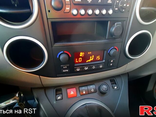 Красный Ситроен Берлинго пасс., объемом двигателя 1.6 л и пробегом 255 тыс. км за 7950 $, фото 6 на Automoto.ua