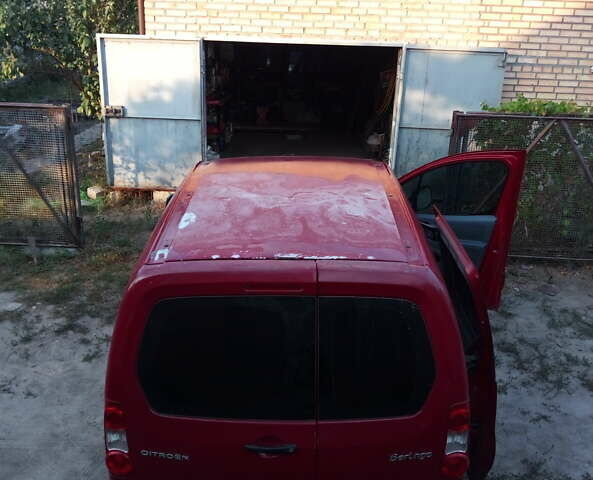 Красный Ситроен Берлинго пасс., объемом двигателя 1.59 л и пробегом 200 тыс. км за 4500 $, фото 4 на Automoto.ua