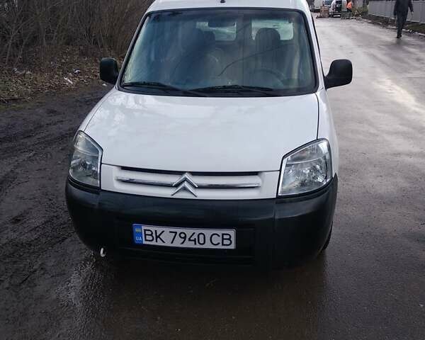 Сітроен Берлінго пас., об'ємом двигуна 1.6 л та пробігом 265 тис. км за 3500 $, фото 4 на Automoto.ua