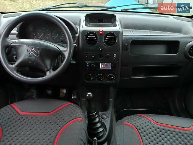 Желтый Ситроен Берлинго, объемом двигателя 1.9 л и пробегом 355 тыс. км за 2550 $, фото 9 на Automoto.ua