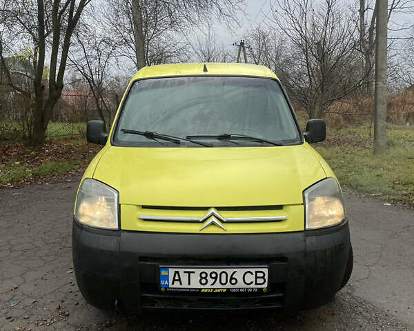 Желтый Ситроен Берлинго, объемом двигателя 1.87 л и пробегом 350 тыс. км за 2450 $, фото 1 на Automoto.ua