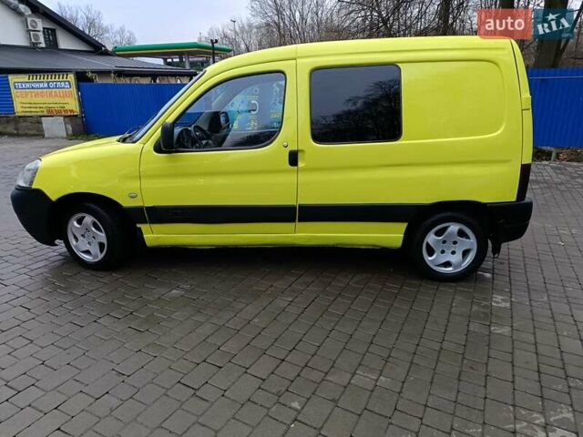 Желтый Ситроен Берлинго, объемом двигателя 1.9 л и пробегом 355 тыс. км за 2550 $, фото 2 на Automoto.ua
