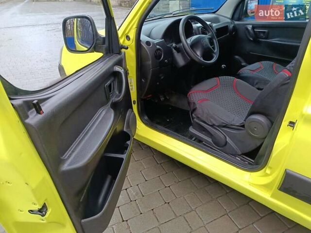 Желтый Ситроен Берлинго, объемом двигателя 1.9 л и пробегом 355 тыс. км за 2550 $, фото 8 на Automoto.ua