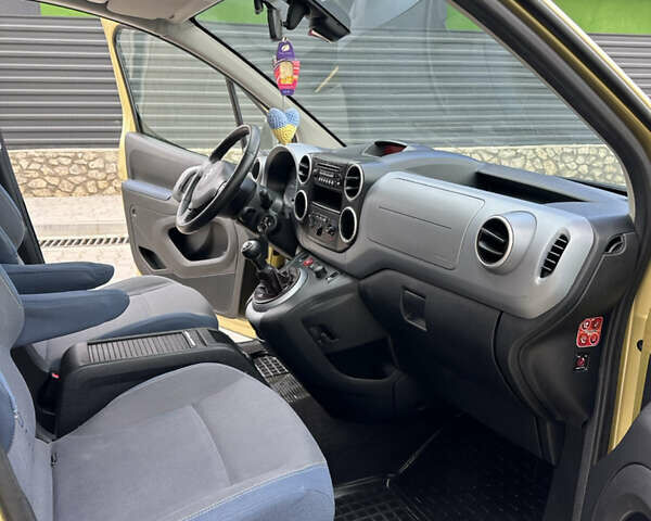 Желтый Ситроен Берлинго, объемом двигателя 1.6 л и пробегом 201 тыс. км за 5550 $, фото 15 на Automoto.ua